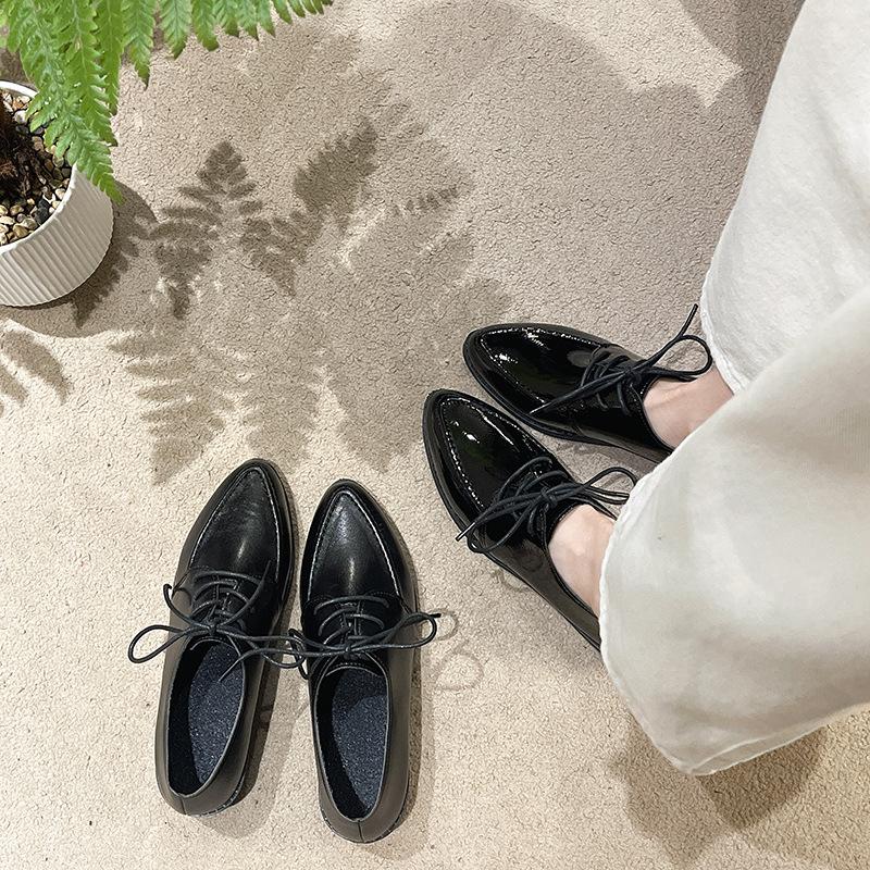 Spring and Autumn Large Size Small Leather Shoes Women's Shoes Flat Bottom Pointed Retro Casual Versatile British Style Light Business Style
