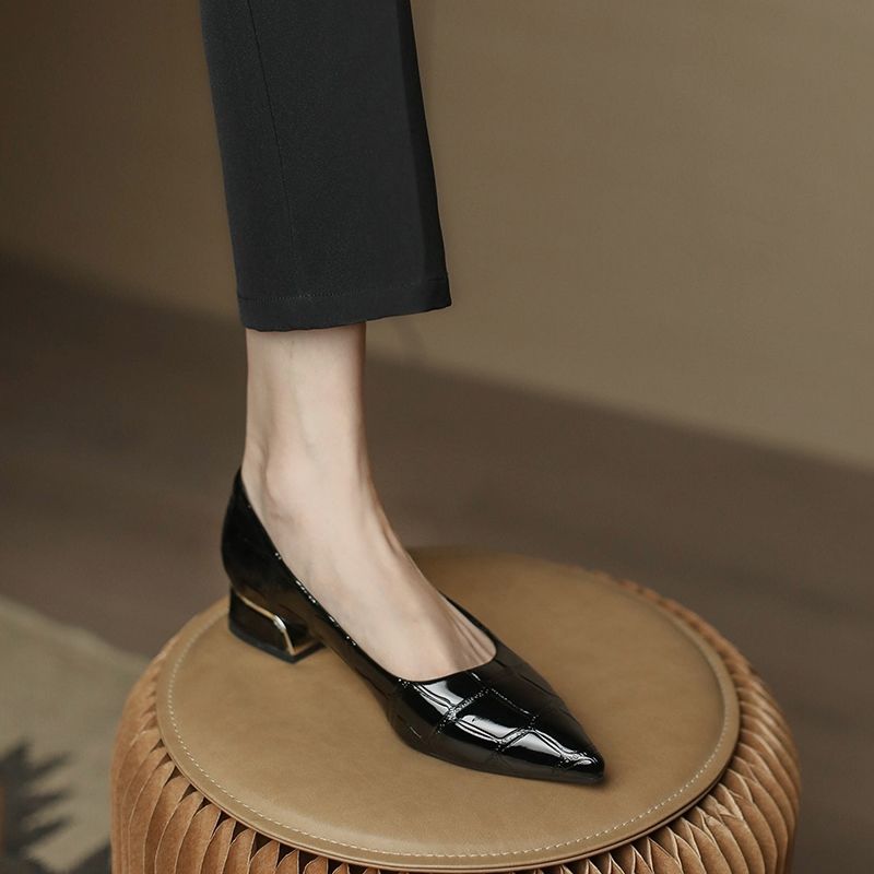 

Одиночные женские туфли на толстом каблуке с мягкой подошвой, с неглубоким носком, с острым носком, универсальные, с плоской подошвой, кожаные рабочие туфли 39 чёрный