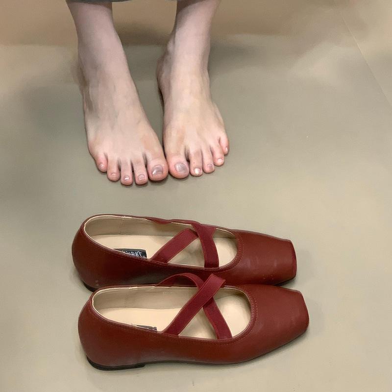 

2025 autumn design sense shallow mouth single shoes women s versatile inner height increase cross belt retro Mary Jane shoes temperament 39