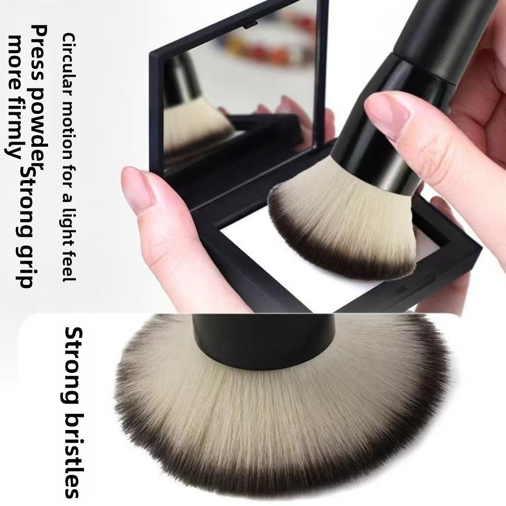 Soft Fiber Foundation Brush Fluffy Bristles Face Contouring Brush  for Blush Application
