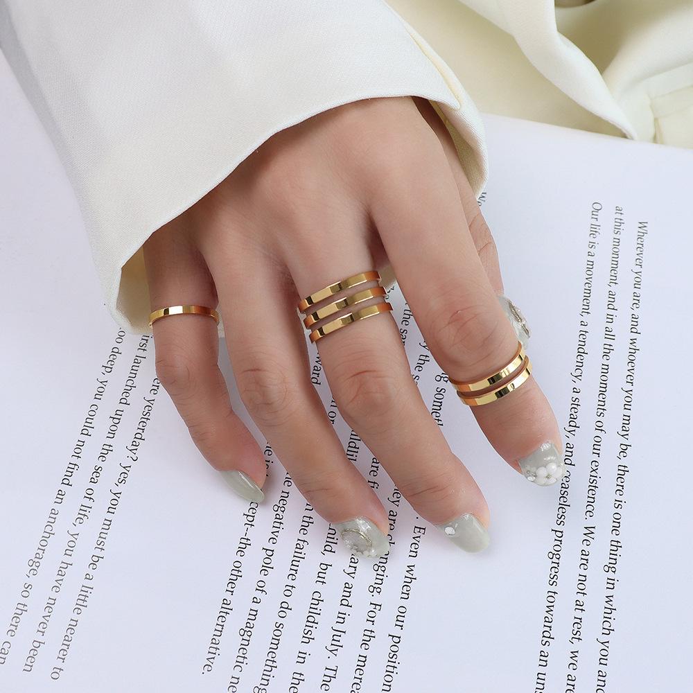 Oumeis Multi-Layer 18K Gold Titanium Steel Smooth Surface Couple Ring for Men & Women