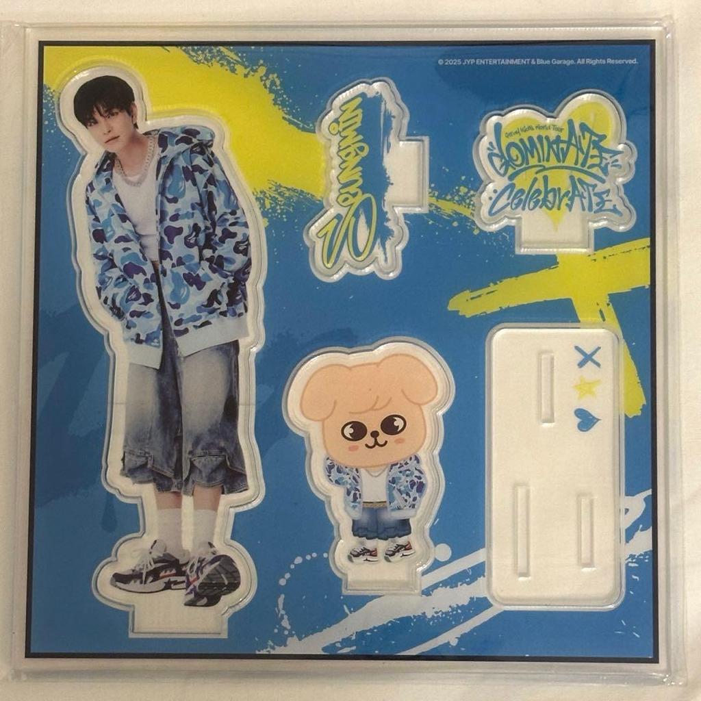 [USED] Stray Kids Pop-Up Dominate Acrylic Stand Seungmin