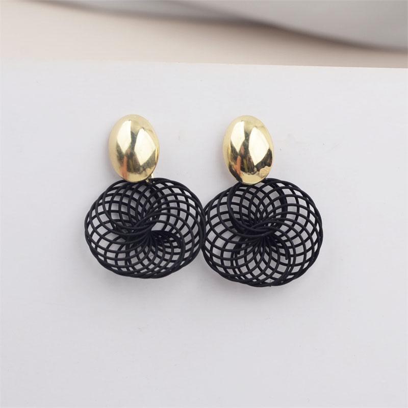 

Bohemian Hollow Net Pendants Women s Dangle Earrings Purple Red Screw Spiral Hanging Earrings Metal Oval Top Drop Earrings