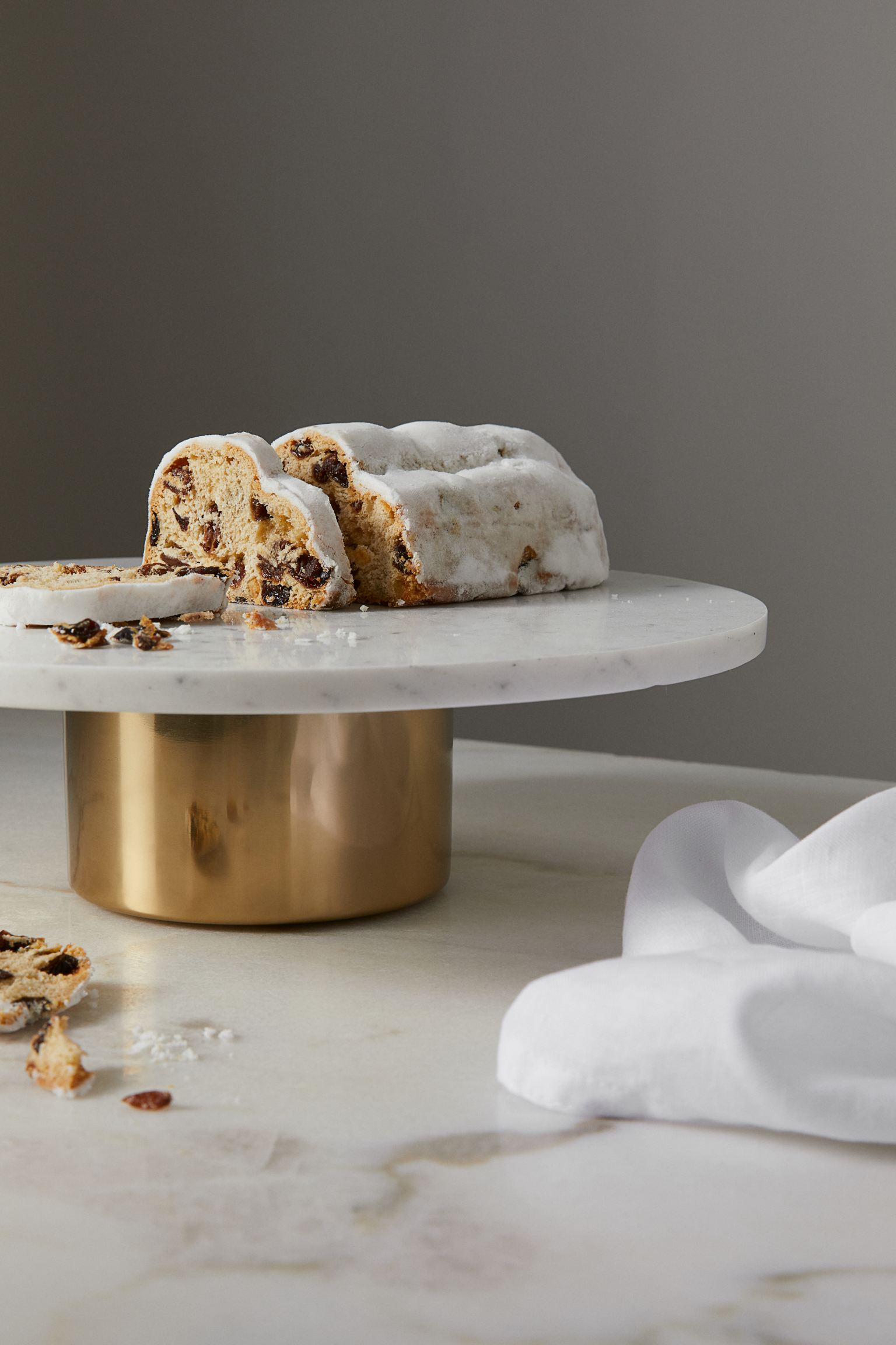 

Marble cake stand