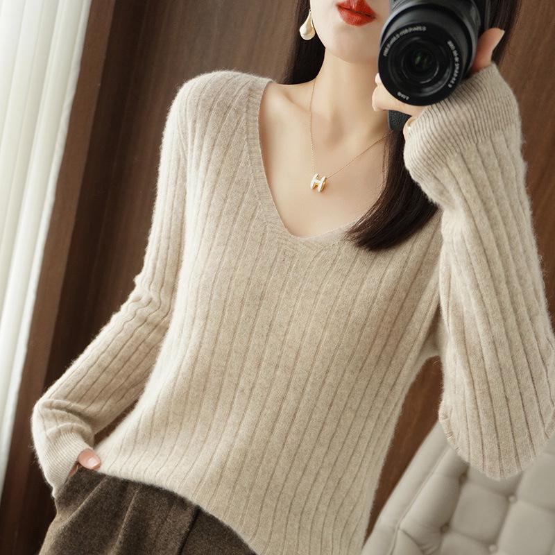 

Women s V-Neck Ribbed Knit Pullover – Slim-Fit Wool Top for Spring & Autumn 2025 Double Extra Large