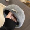 Black beret women's autumn and winter versatile woolen warm face small hat big head circumference bud painter hat