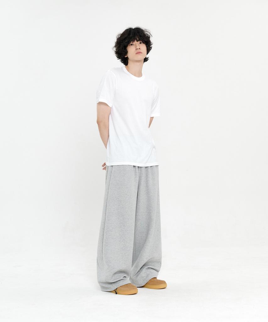 SIGNATURE Double-Tuck Wide Training Pants [2 Colors]