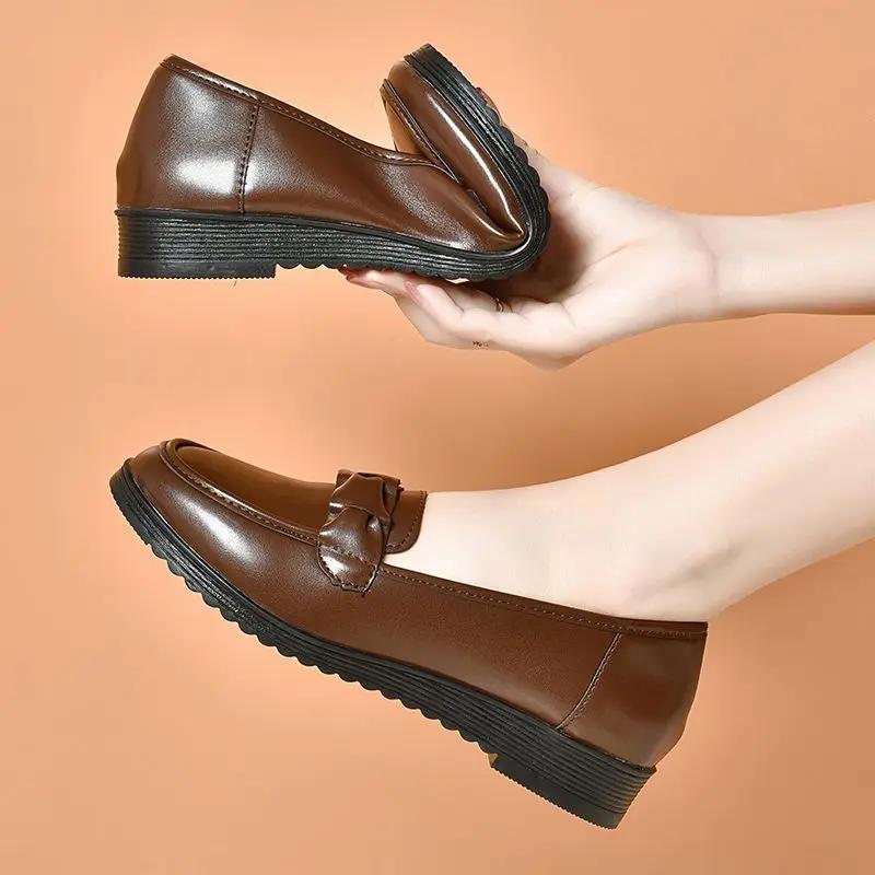 Low Heel Elegant Ladies Pumps Women's Shoes Round Toe Moccasins Chic Point Luxury Brand Summer 2025 On Offer Fashion Slip Sale