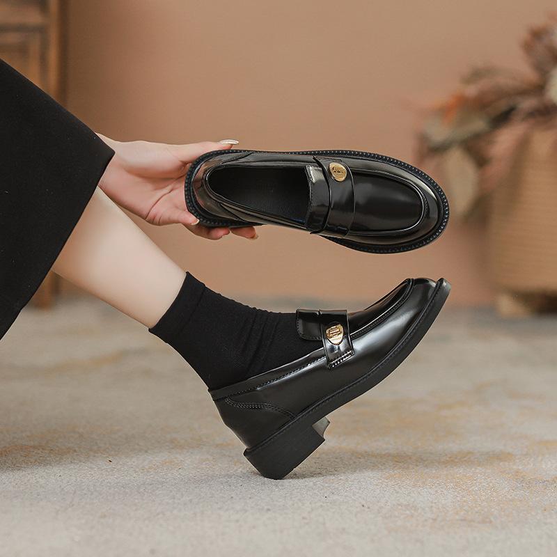 New round head gold buckle one pedal inner height increase 6.5CM small leather shoes women's velvet