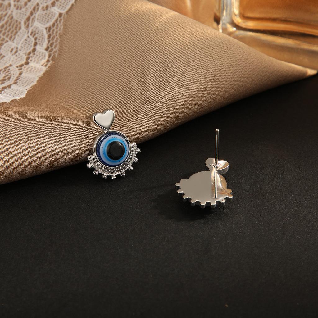 Customized Professional Design, Stainless Steel 18K Electroplating Real Gold, European and American Love Design, Eye Studs, Earrings, Women