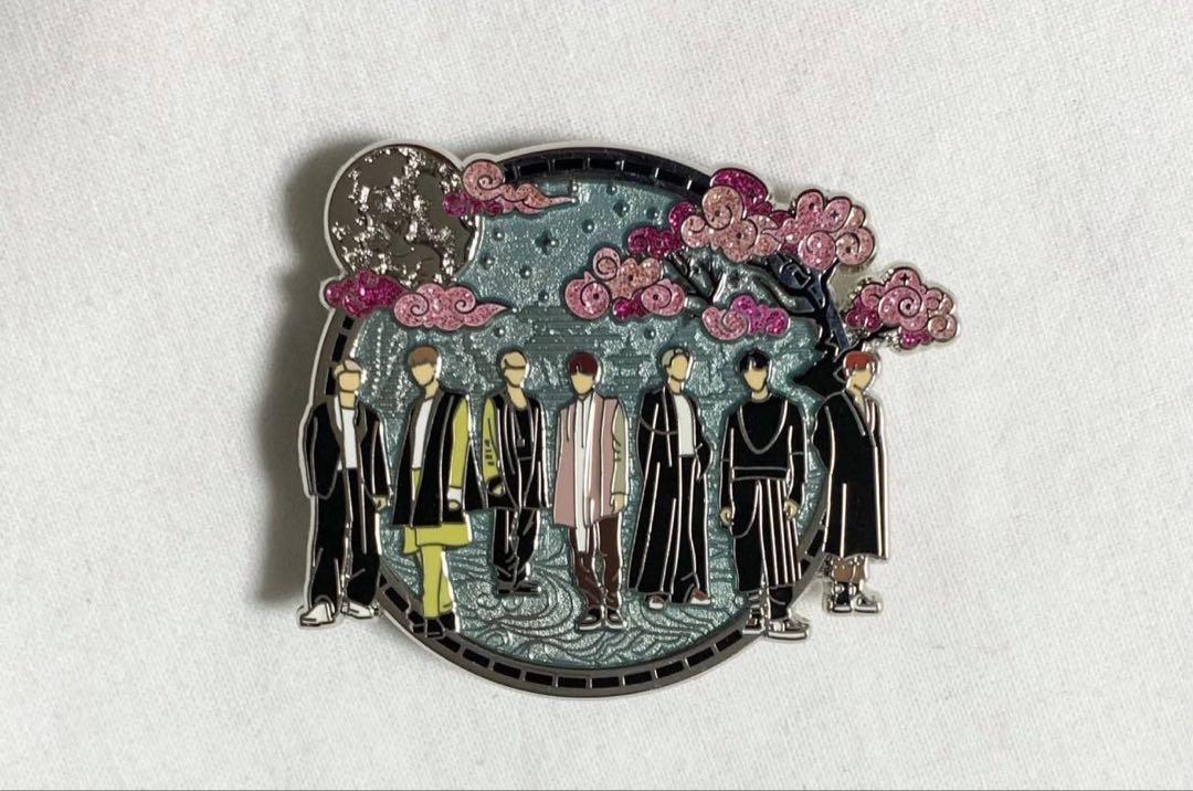 

[Б/У] BTS OT7 Мастер значок Тэхён V