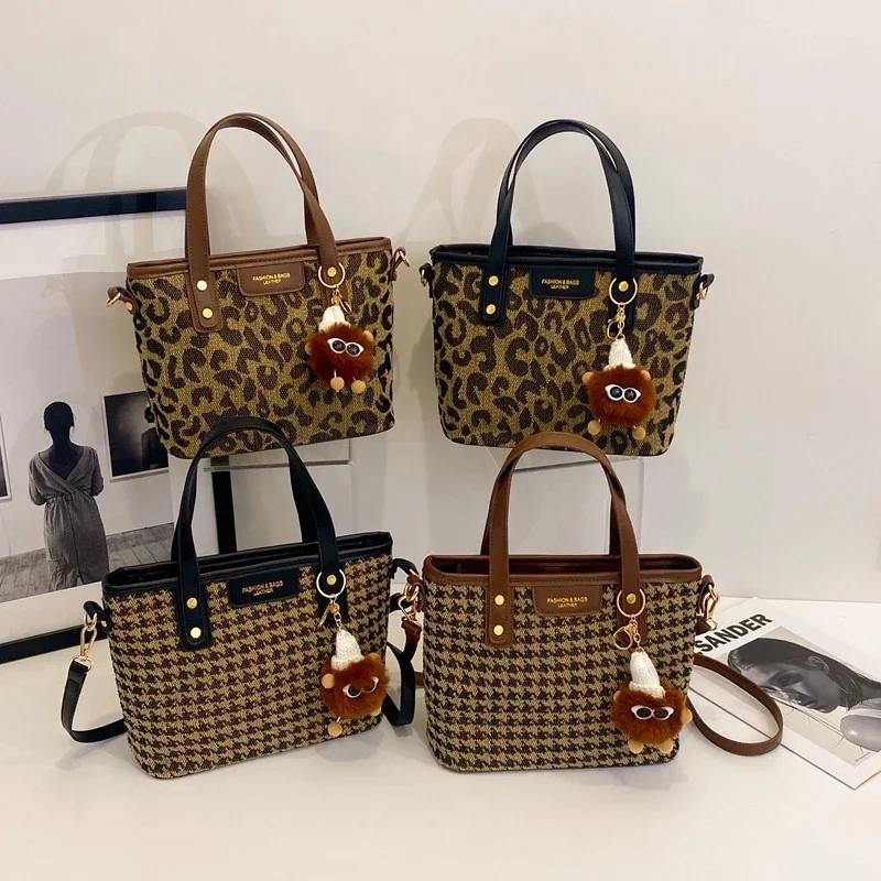 High-quality Versatile Women's Shoulder Bag New Autumn Leopard Print Crossbody Shoulder Bag Bag Large Capacity Shoulder Pockets