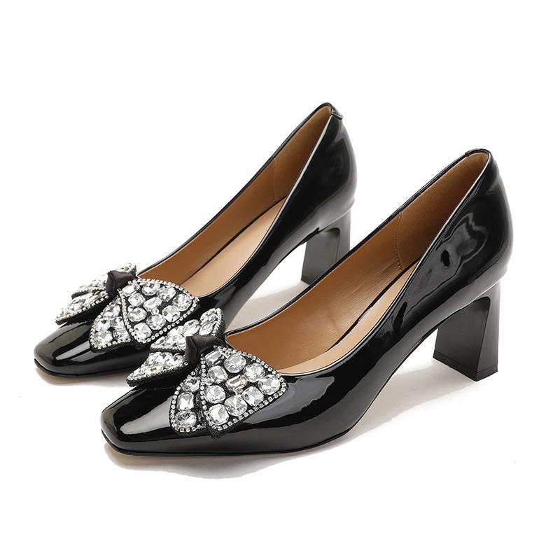 

French high heels women s thick heel fashion bow rhinestone red wedding shoes 2025 new fashion square head single shoes 40 чорний
