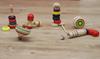 Miniatur Japanisches Traditionelles Holzspielzeug Set von je 6 Daruma Pompom und Folk Spinning (1 Wanage, Kendama, Drop, (Keinen Ton), Yo-Yo, Kreisel)
