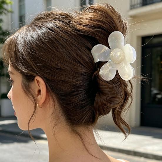 Hair Claw Flower Shape Back Head Shower Clip Lightweight Medium Size Shark Hair Claw Versatile Hair Accessory