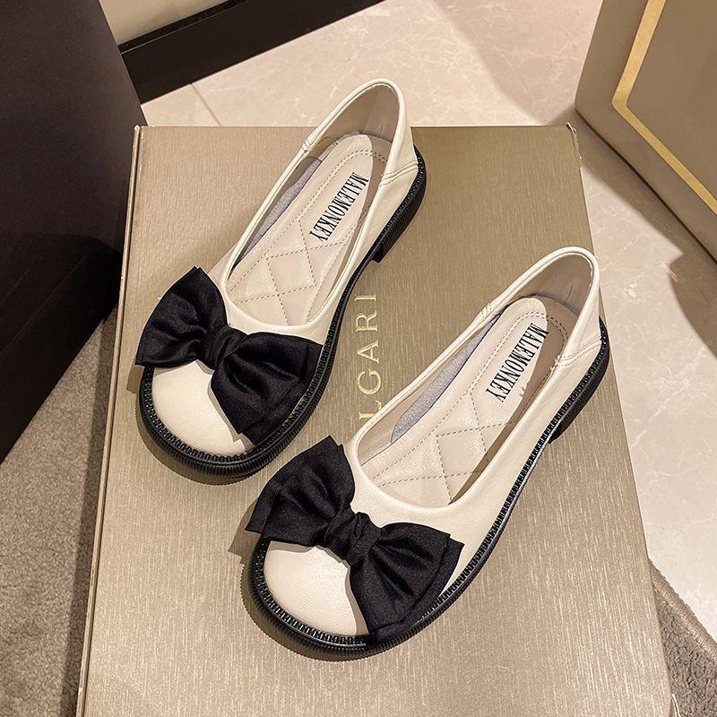 

Французские туфли на плоской подошве из маленькой кожи для женщин 2025 весна и лето новые в британском стиле универсальные туфли-однопедальки для беременных лоферы 35 бежевый