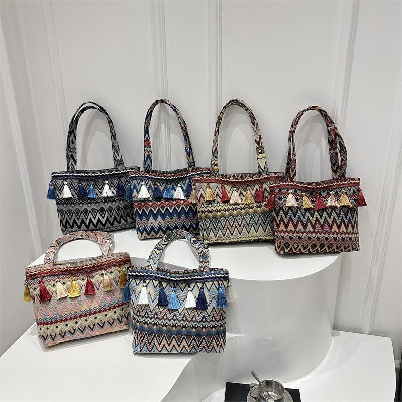 2025 Herbst- und Winter-Neue Tasche Quaste Einzelne Schulter Achseltasche Große Kapazität Gemüsekorb Arbeits-Pendlertasche