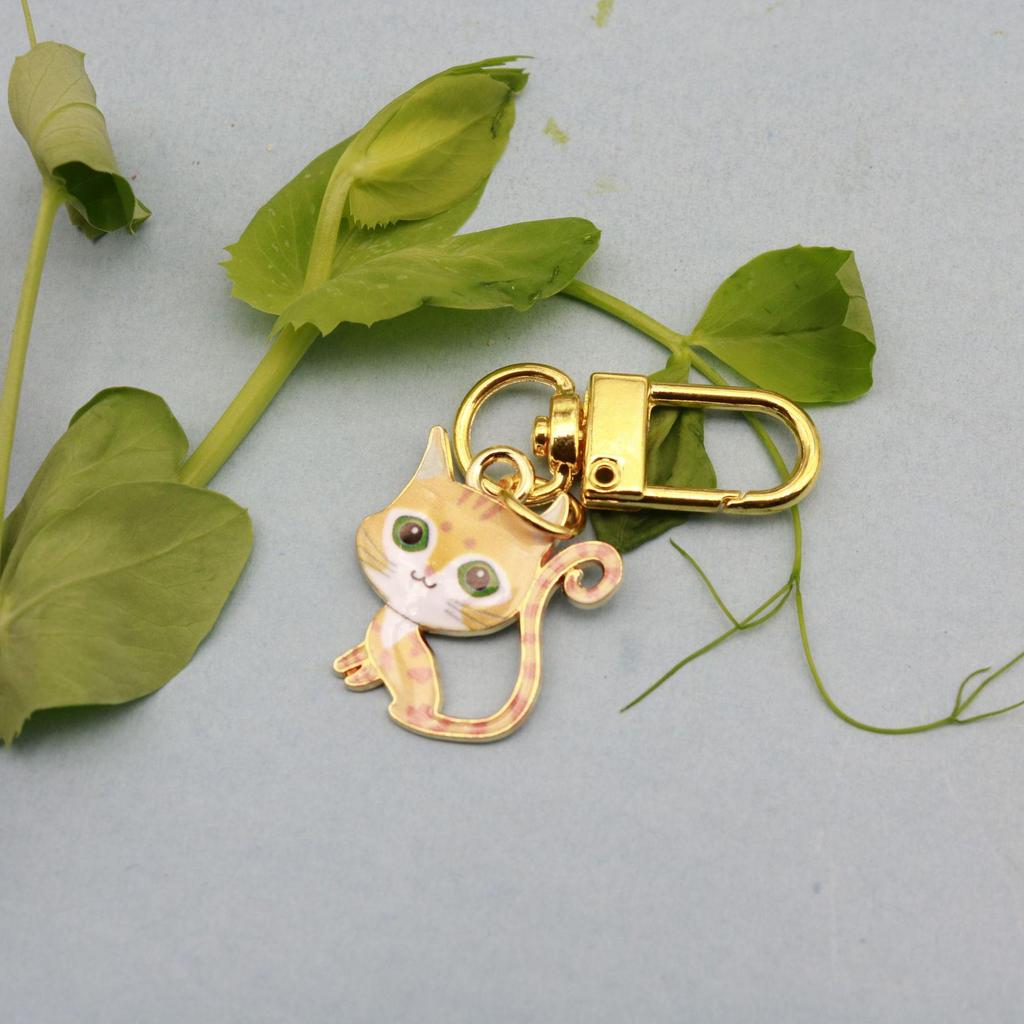 Adorable Alloy Little Cat Keychain Charm for AirPods and Mini Bags
