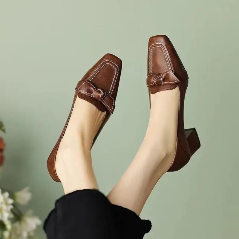 New retro women's fashion square toe high heels 2025 spring and summer women's butterfly decorative office girl mid-heeled shoes