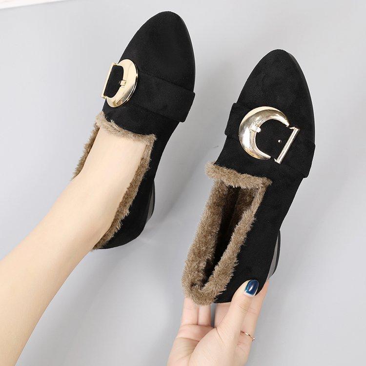 

Мягкая подошва низкий каблук легкий подъем женские осенне-зимние новые модные для улицы толстый каблук плюшевые теплые пушистые туфли 40 чёрный