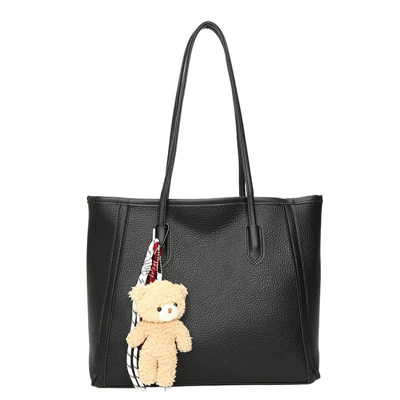 

Autumn new largecapacity fashion casual pendant women s highend commuter tote bag shoulder armpit bag чёрный