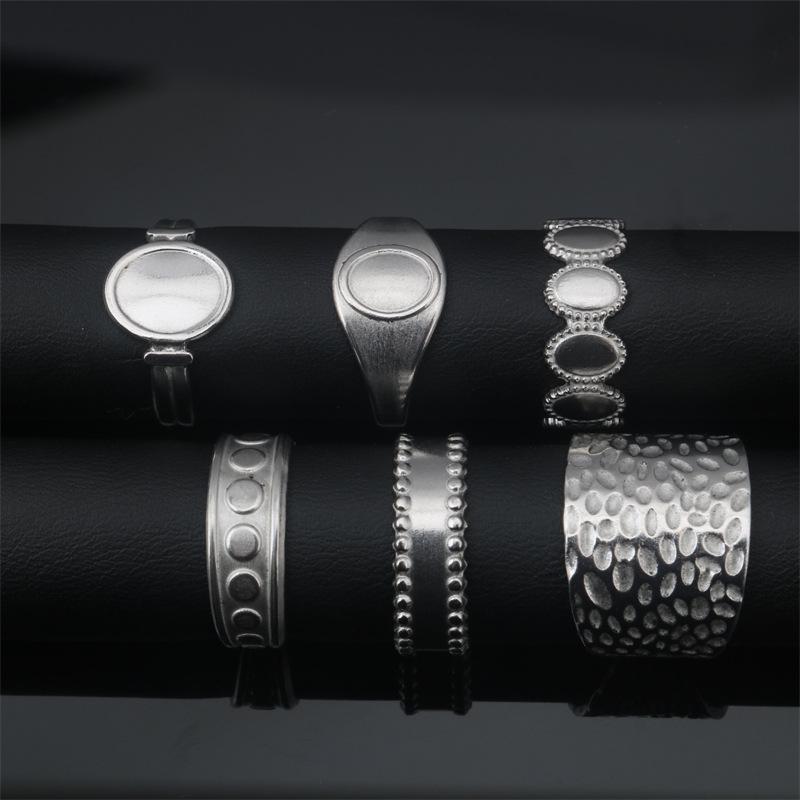 Adjustable Stainless Steel Round Pattern Ring for Men and Women - Simple Fashion Jewelry