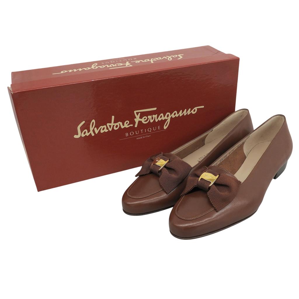 Makellose Salvatore Ferragamo Pumps Vara-Schleife Braunes Leder Damen Gebraucht
