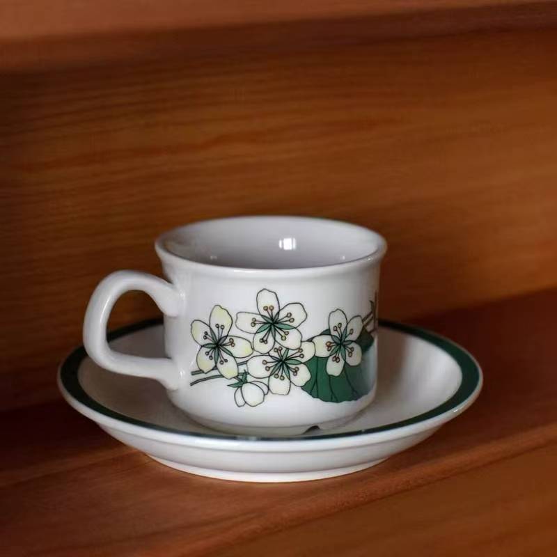 Medieval Flower Vanilla Ceramic Coffee Cup and Saucer Handle Retro Imitation Enamel Mugs Office Home Funny Water Drinkware