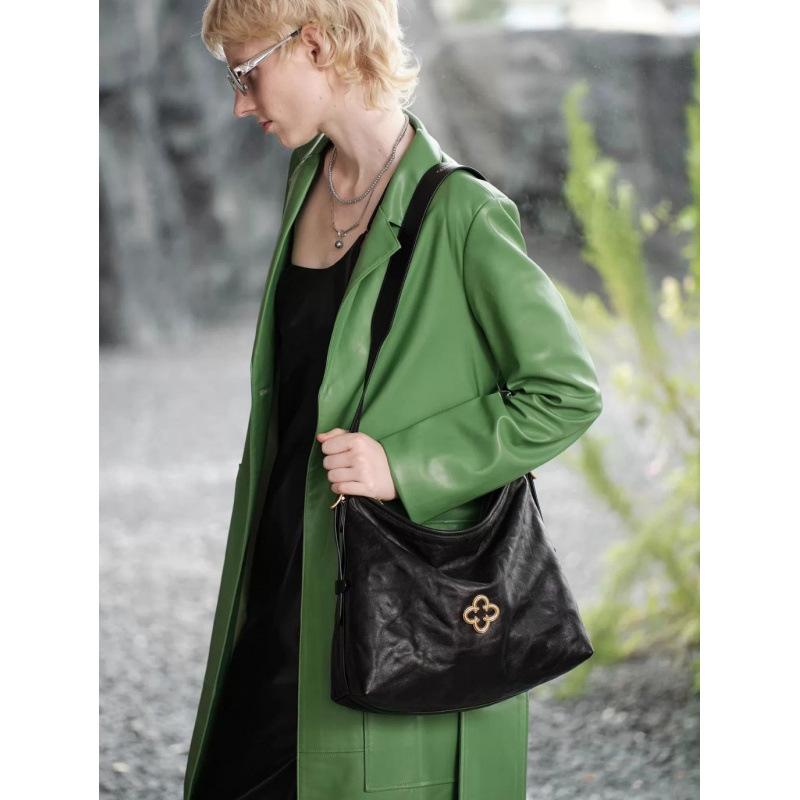 

Underarm bag Premium pleated vegetable tanned cowhide shoulder tote bag small Small