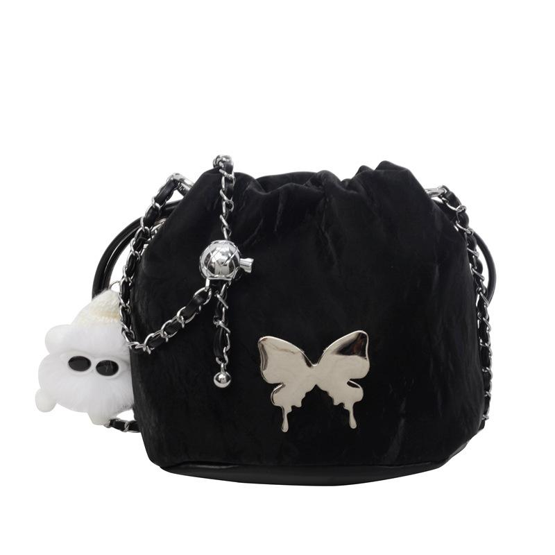 

Маленькая сумка женская новая сумка-мессенджер с бабочкой ремешок на плечо чёрный