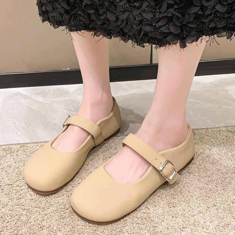 

Spring and autumn shallow mouth round head Mary Jane shoes women s new retro flat bottom one-word buckle single shoes gentle small leather shoes 40