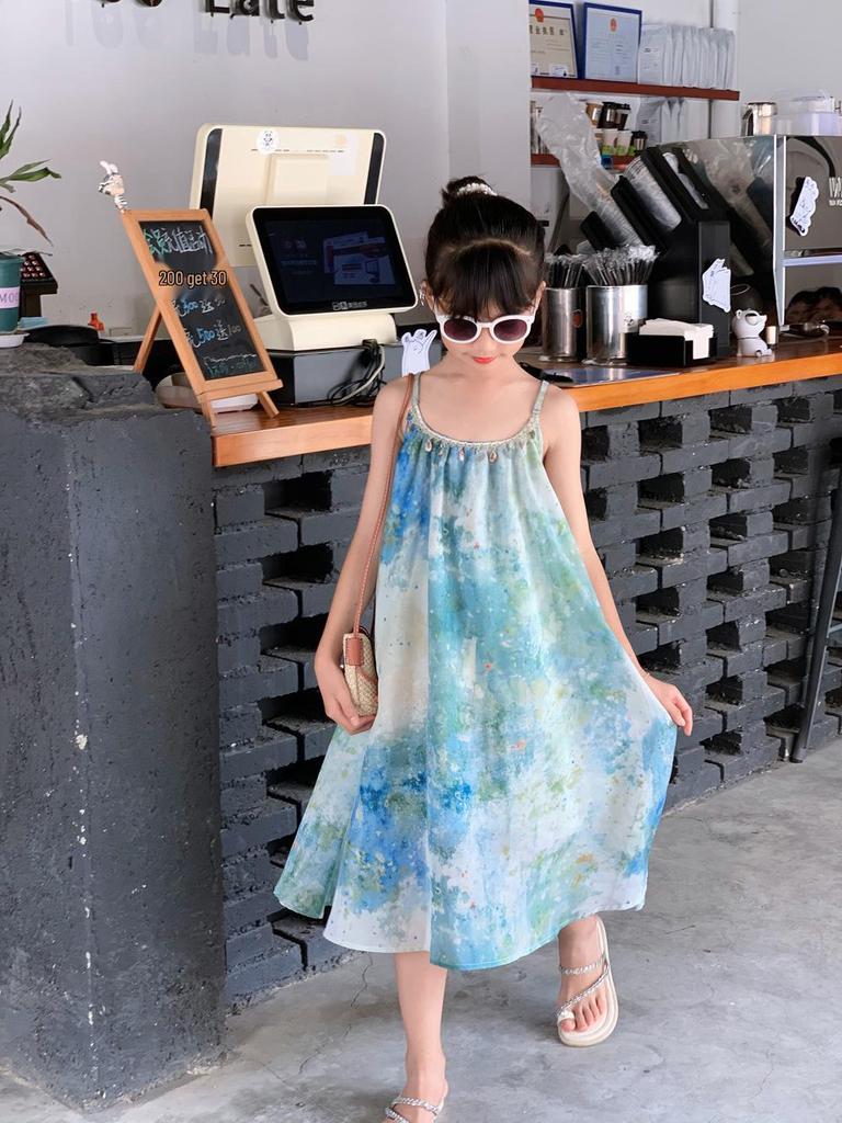 Summer Tie-Dye Mother-Daughter Seaside Vacation Dress: Loose-Fit, Slimming, Sweet French Style with Suspenders.