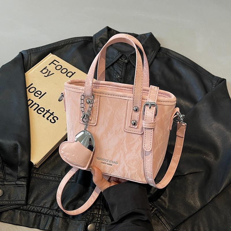 This year's popular small bag women's summer new versatile messenger bag Korean version super fire portable bucket bag
