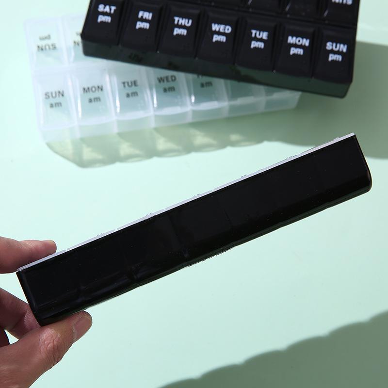 Pilulier à double rangée à 14 compartiments avec braille pour la gestion hebdomadaire des médicaments matin/soir