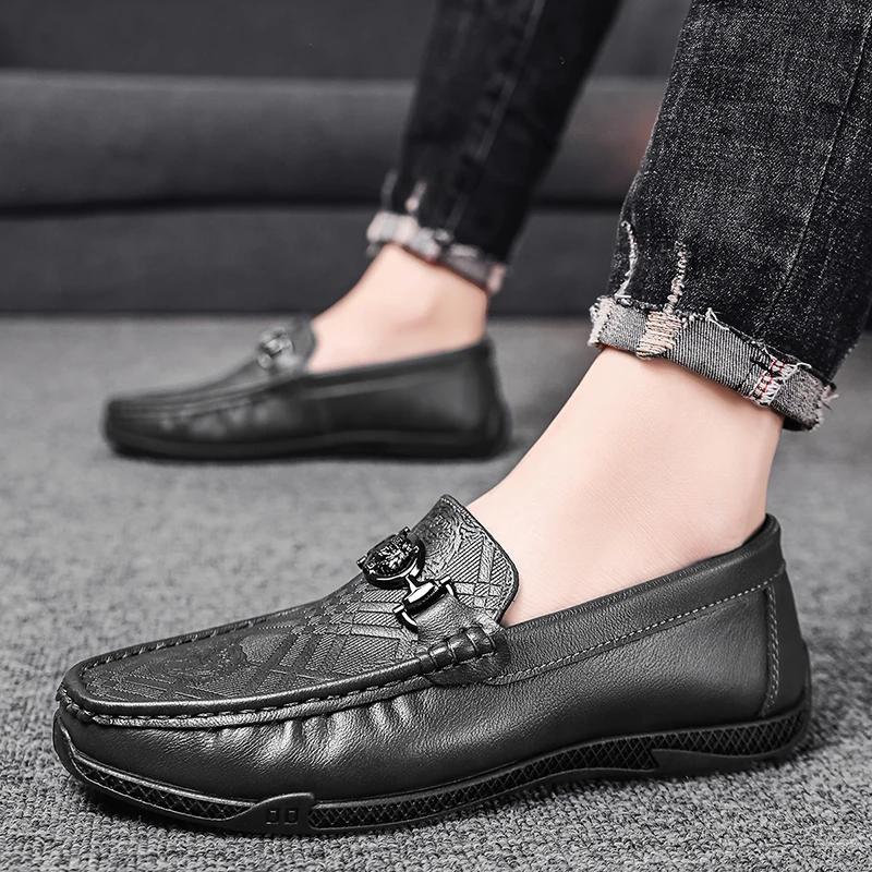 Fashion Luxury Brand White Black Leather Men Casual Shoes Formal Men Dress Shoes Designer Breathable Slip on Driving Shoes Men Loafers