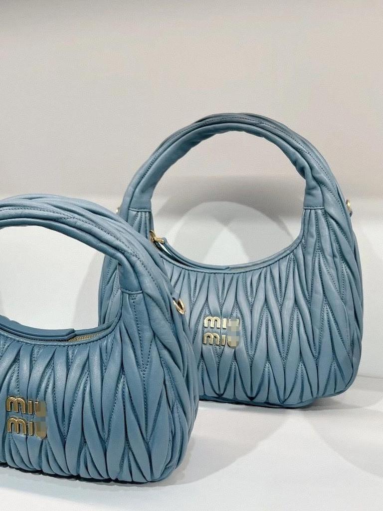 Miu House Lambskin Ruched Dumpling Hobo Bag: Trendy Crescent Underarm Crossbody for Women