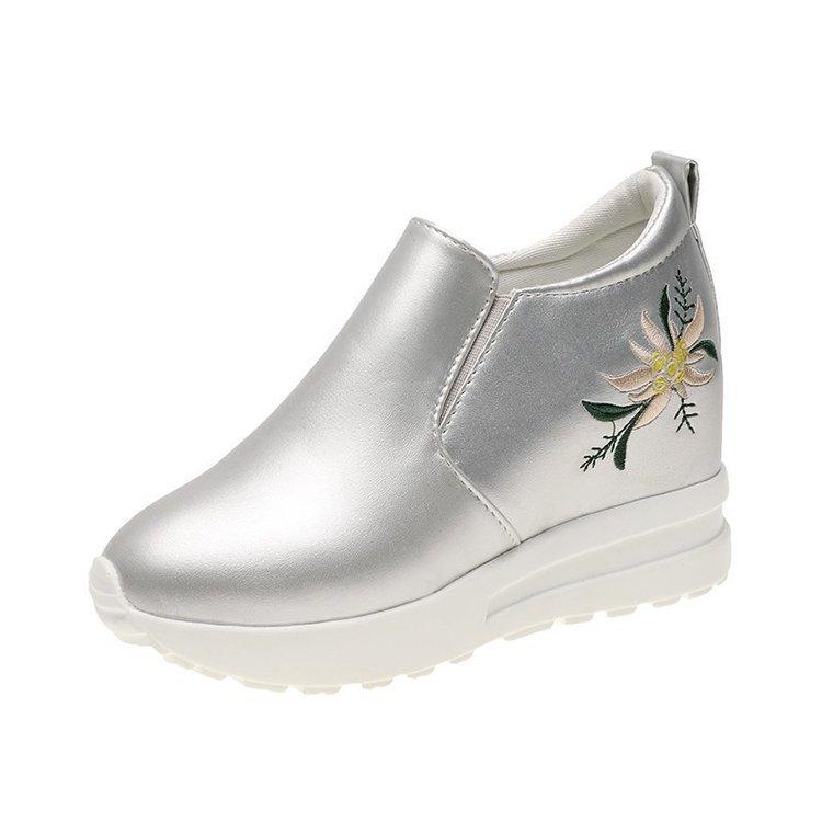 

2024 весна и лето увеличивают высоту универсальные новые вышитые однопедальные дышащие низкие туфли-одиночки наклонный глаз женская повседневная обувь 40