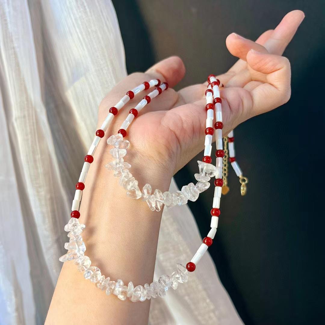 

Vintage Natural Chalcedony Shell White Crystal Collarbone Chain Atmosphere Necklace