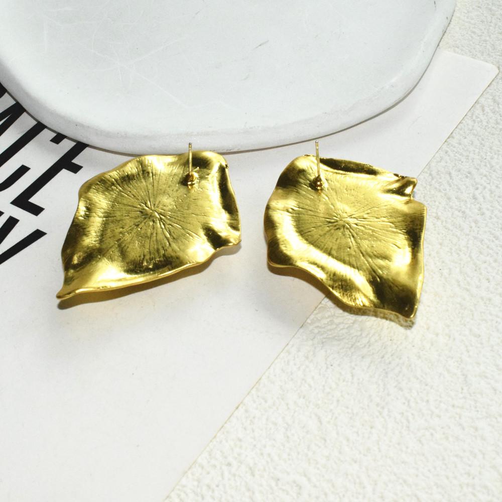 New Rhombus Geometric Metal Alloy With Black Stone Stud Earrings For Women Jewelry Gorgeous Daily Collection Accessory