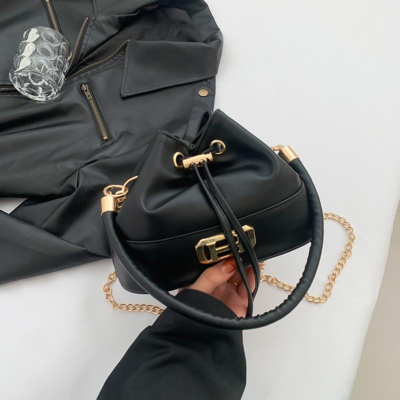 Elegant Khaki Bucket Bag For Women Spacious Lightweight Crossbody Bag Versatile Design чёрный