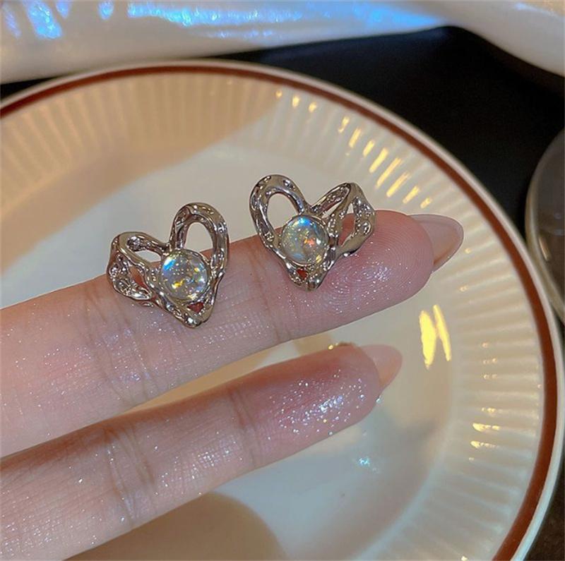 Ear Clip Heart-shaped Earrings Without Ear Holes