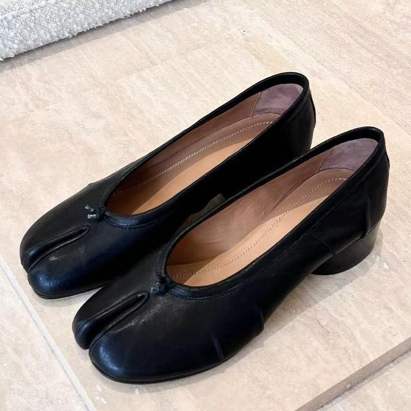 

Весна Лето Микрофибра Кожа Разделенный Палец Женские Туфли-Лодочки Плиссированный Дизайнерский Низкий Каблук Таби Мягкая Подошва Лоферы Повседневная Обувь 40 чёрный