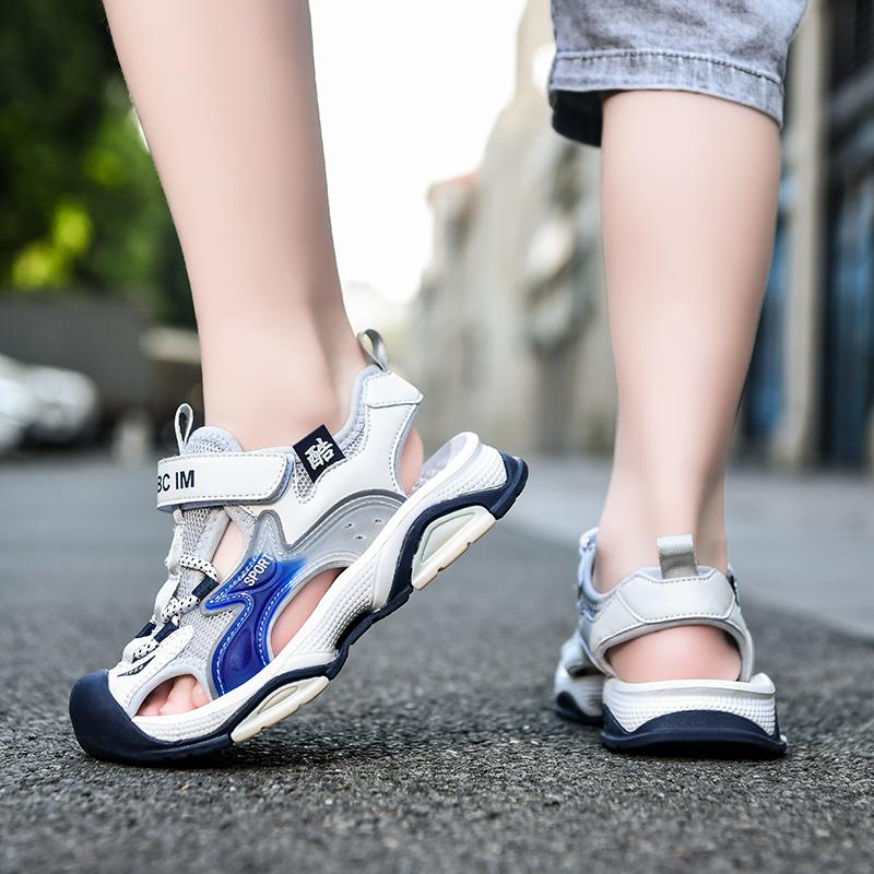 Summer hollow breathable sports sandals boys' casual beach shoes comfortable, soft, fashionable anti-collision toe sandals 27-38