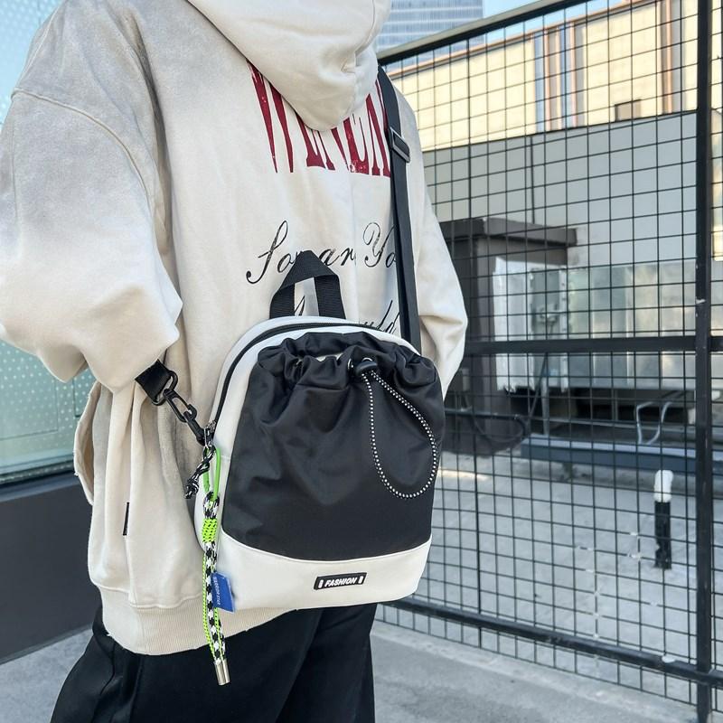 Lightweight Outdoor Shoulder Bag Travel Messenger Bag Men's Multi-functional Mobile Phone Bag Cycling Travel Kettle Water Cup Bag