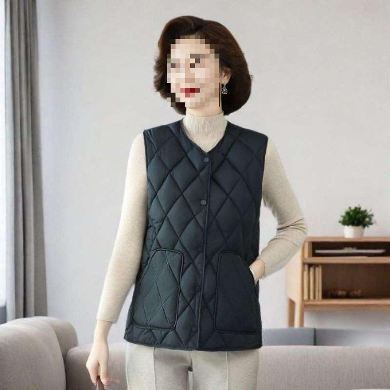 

Stylish Plus Size Sleeveless Cardigan - Warm Lightweight Outerwear for Middle-Aged & Elderly (Autumn/Winter) L (50-55 kg) чорний