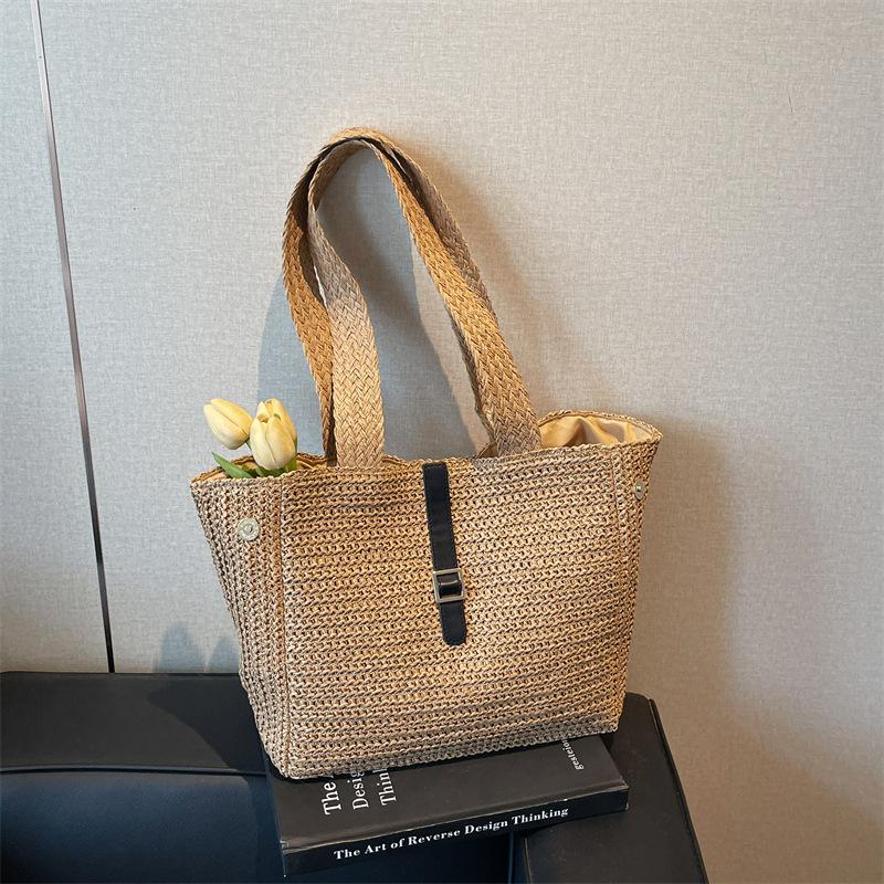 

New large-capacity fashion woven bag women s new versatile shoulder bag straw woven tote bag коричневый