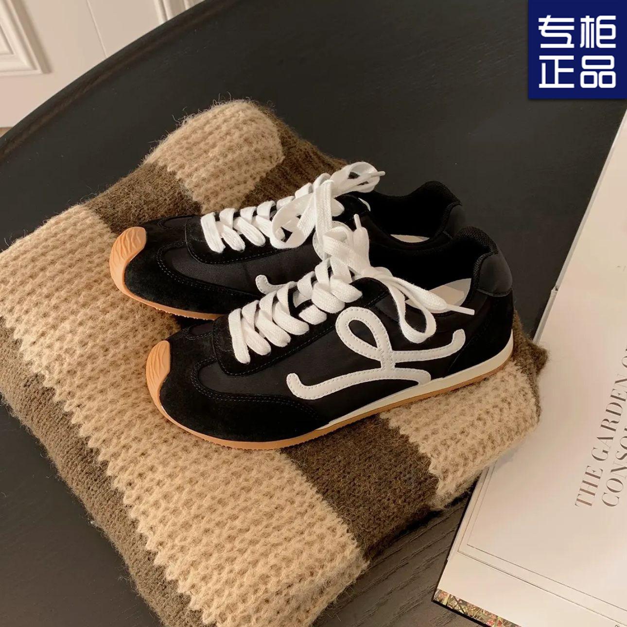 

Fashion 2025 Women s Casual Shoes Fashion Comfortable Lightweight Women s Shoes Concise Cross Tied Vulcanized Shoes Non Slip Sneakers 35 чорний