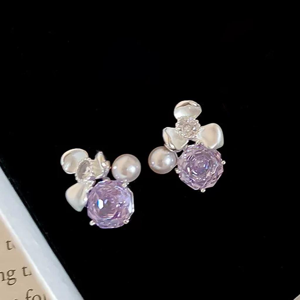 Silver needle light luxury zircon pearl flower stud earrings fresh and sweet temperament earrings niche high-end versatile earrings