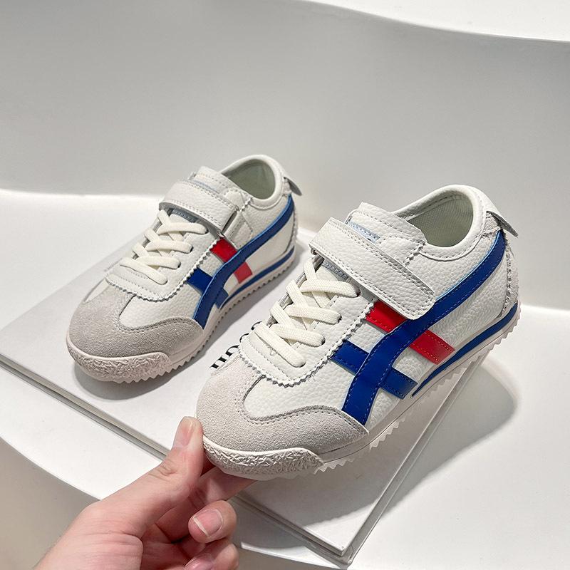 

Children s sports shoes 2025 autumn new boys low-top casual breathable net shoes girls German training soft-soled baby shoes 23-25 yards, 3 pairs in one hand