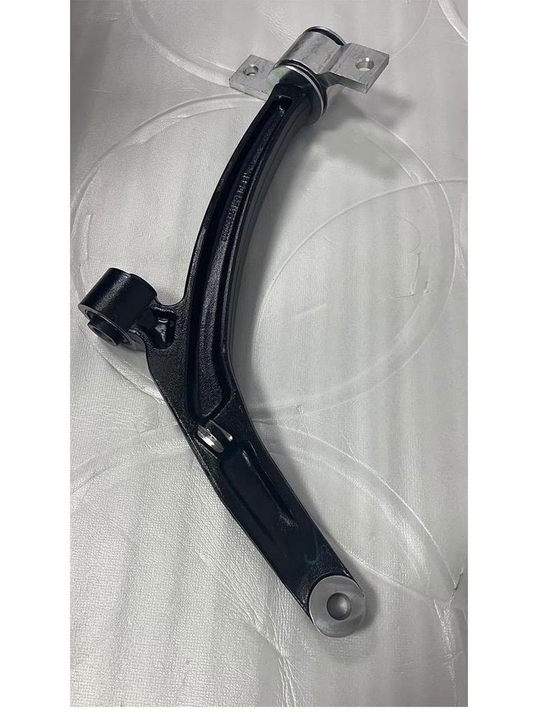 Brand New Left & Right Iron Control Arms for SAIC Maxus V80: Matching Front & Rear Car Accessories